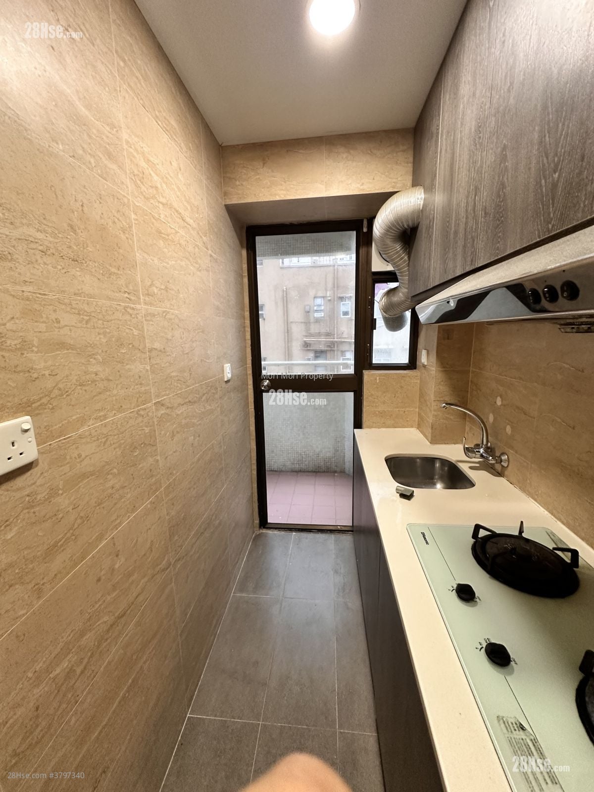 怡發大廈 租盤 2 房 , 1 浴室 426 平方呎