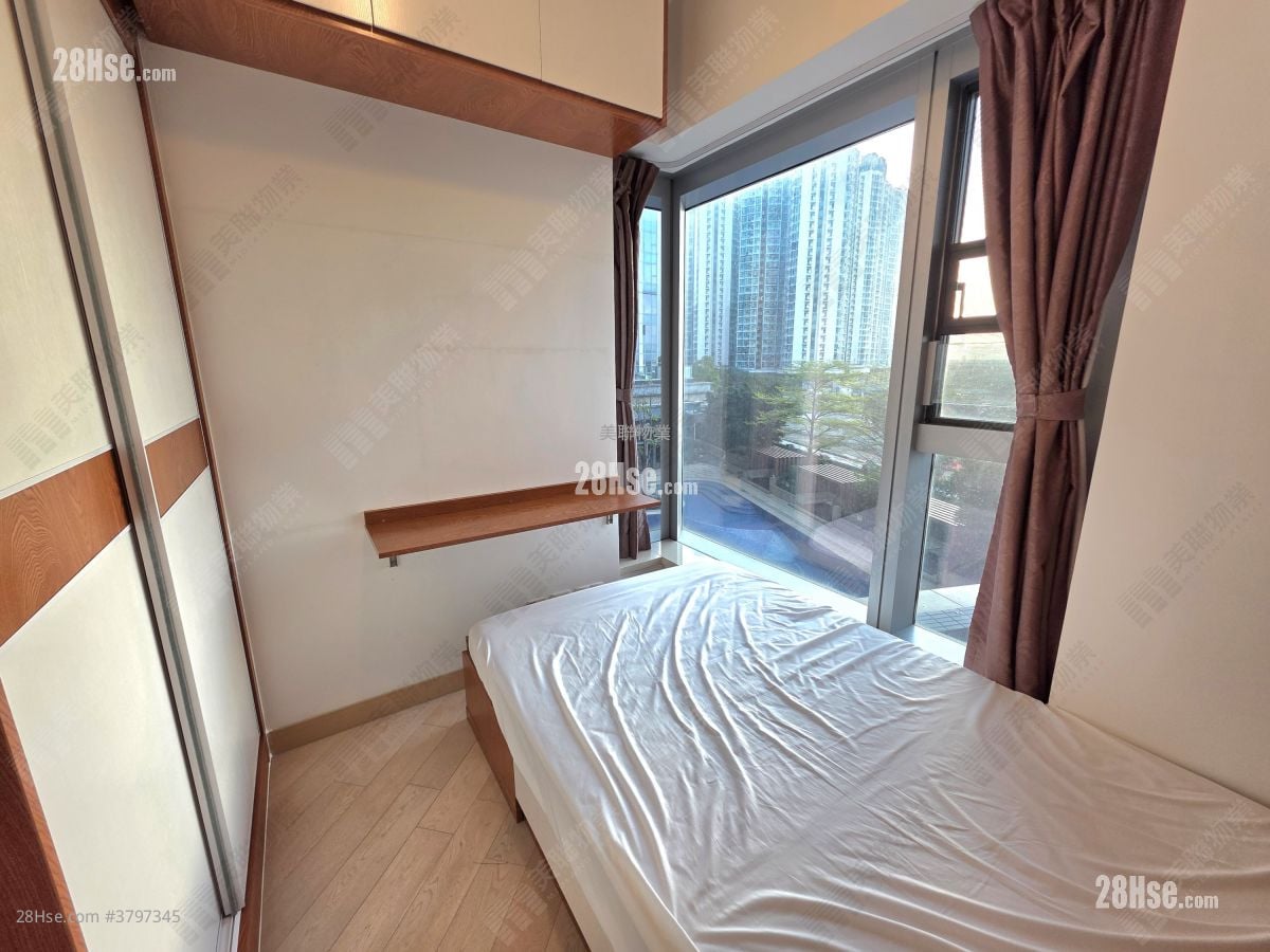 bedroom 1: Century Link Rental 3 Bedrooms , 2 Bathrooms 639 ft²