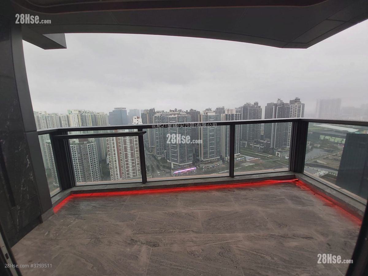 balcony: Cullinan Sky Rental 4 Bedrooms , 3 Bathrooms 1,993 ft²