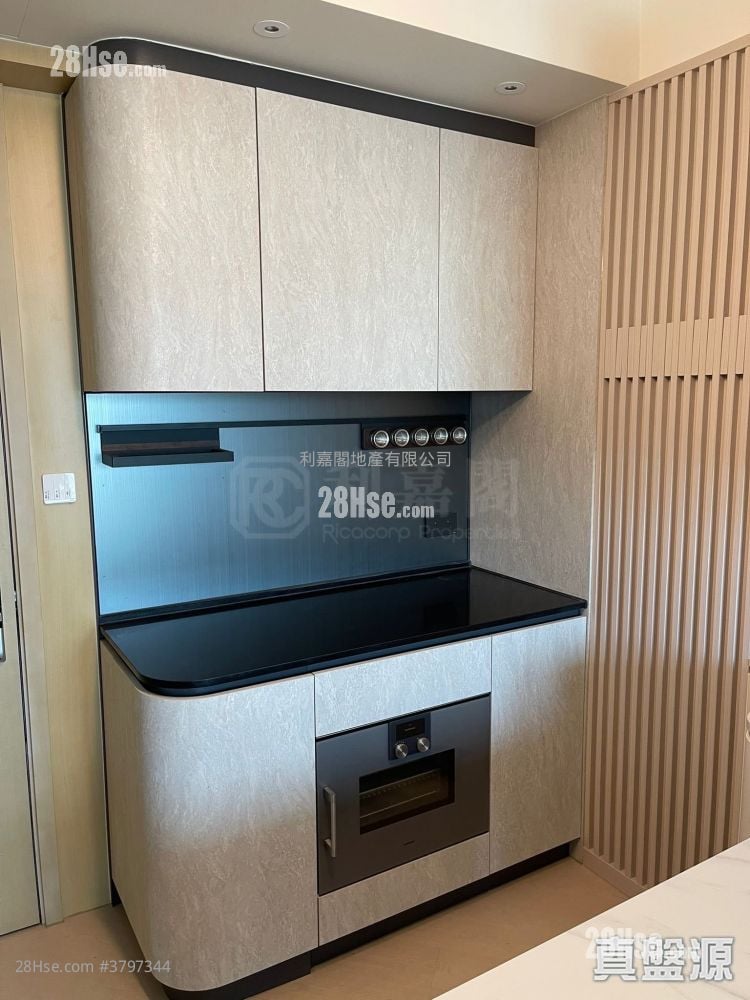 One Victoria Sell 2 Bedrooms 459 ft²