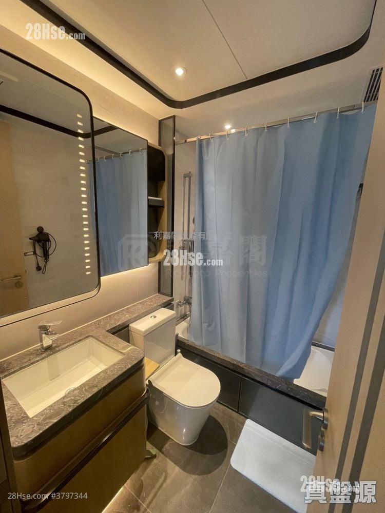 One Victoria Sell 2 Bedrooms 459 ft²