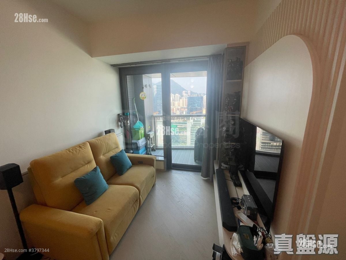 One Victoria Sell 2 Bedrooms 459 ft²