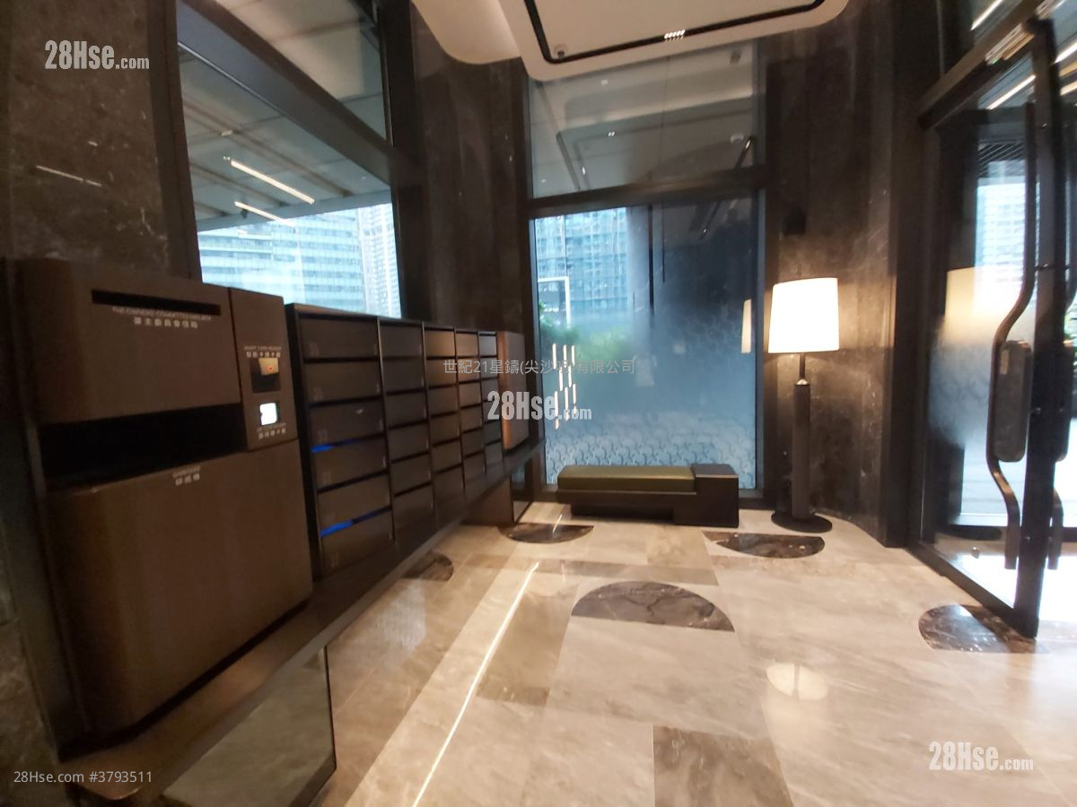 Lobby: Cullinan Sky Rental 4 Bedrooms , 3 Bathrooms 1,993 ft²