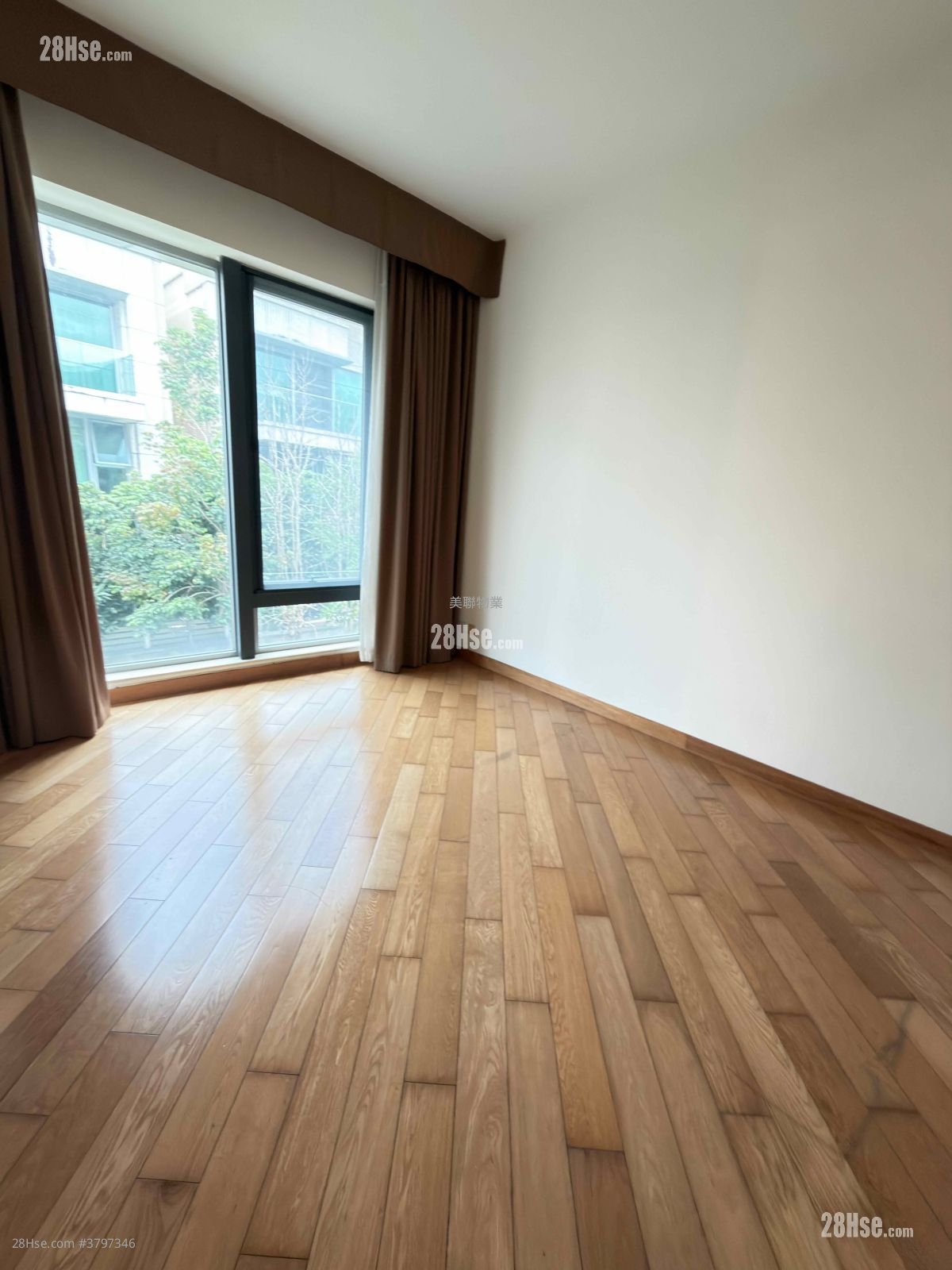 葡萄园 售盘 3 房 , 3 浴室 2,389 平方尺