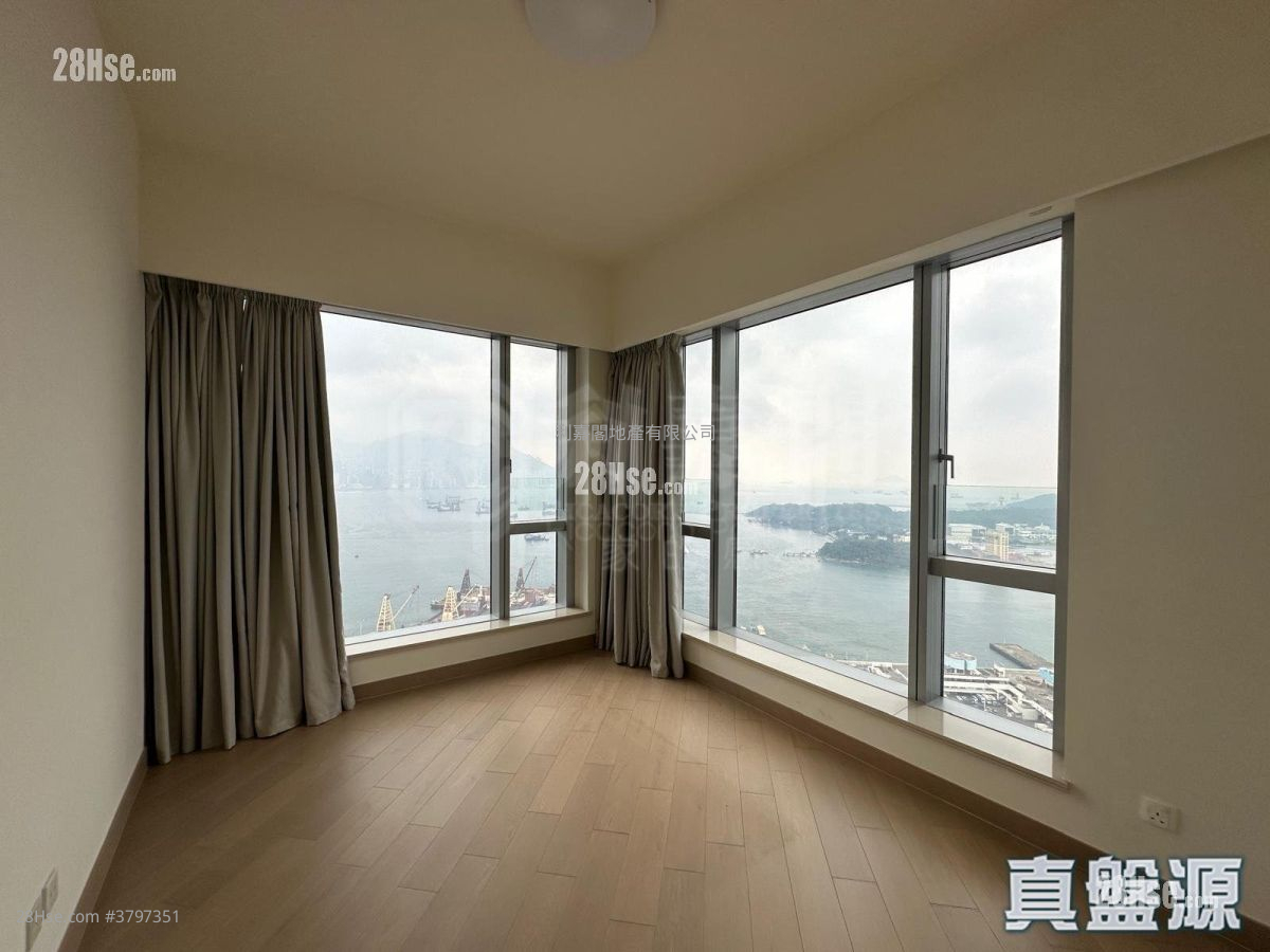 Cullinan West Sell 4 Bedrooms , 3 Bathrooms 1,342 ft²