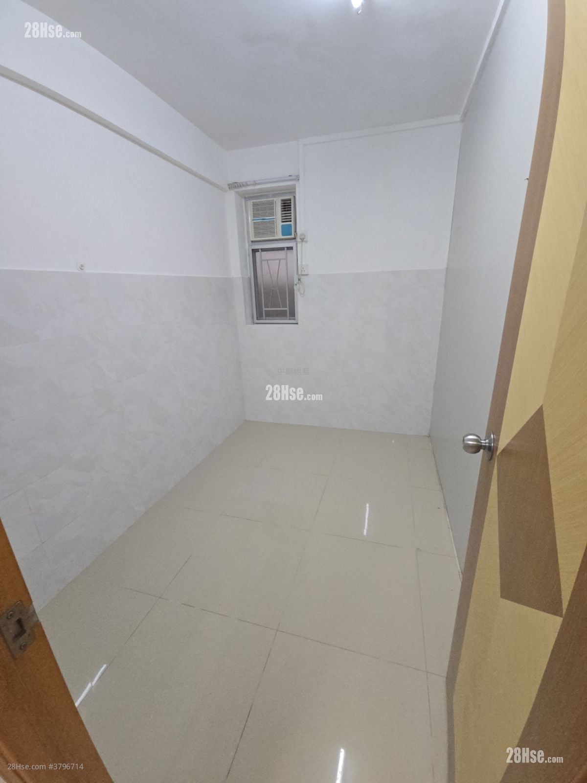 Village Rental 2 Bedrooms , 1 Bathroom 300 ft²