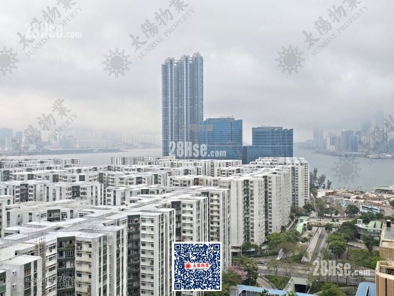 Royal Peninsula Rental 2 Bedrooms 561 ft²