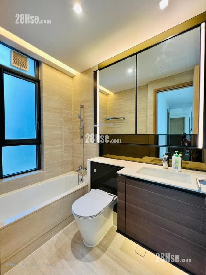 The Bloomsway Sell 4 Bedrooms , 4 Bathrooms 1,259 ft²