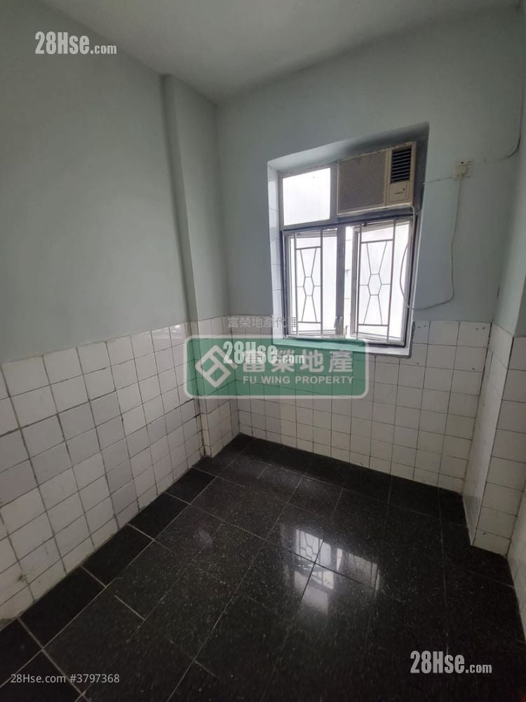 Chinese Mansion Sell 4 Bedrooms , 2 Bathrooms 575 ft²
