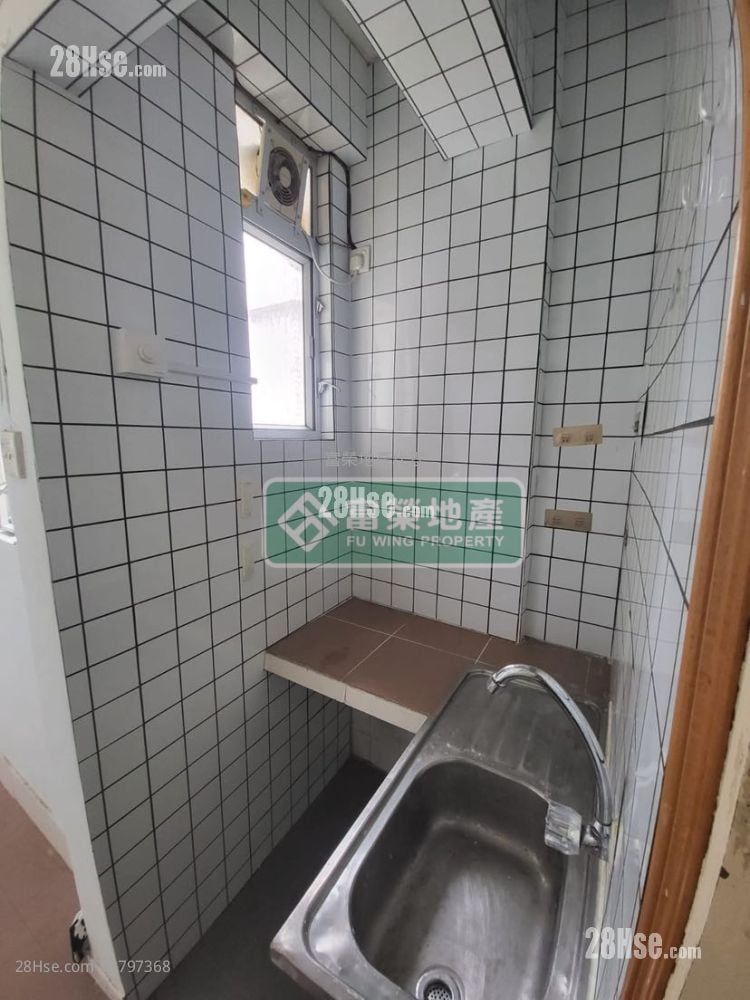 Chinese Mansion Sell 4 Bedrooms , 2 Bathrooms 575 ft²