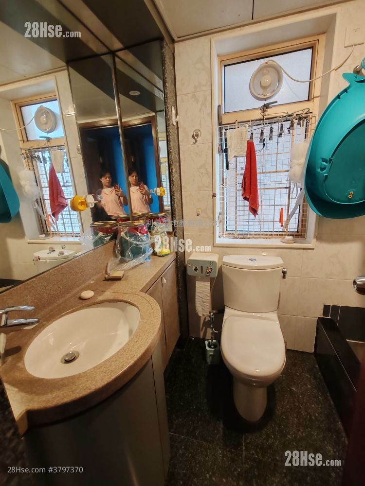 La Cite Noble Sell 2 Bedrooms , 1 Bathroom 434 ft²