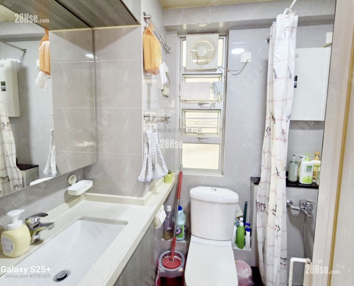 金辉花园 租盘 2 房 , 1 浴室 365 平方尺