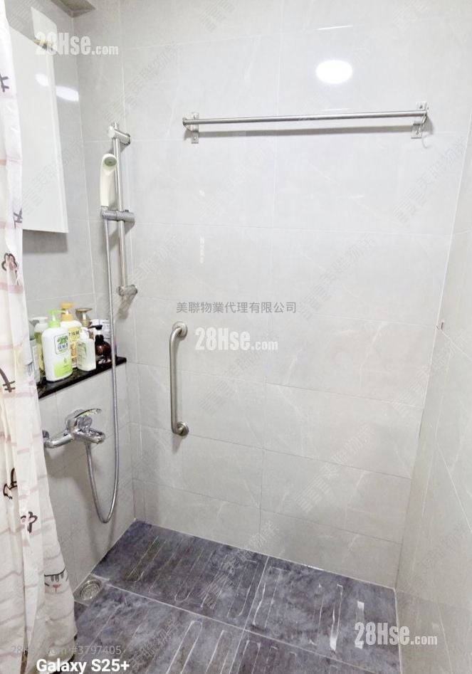 金辉花园 租盘 2 房 , 1 浴室 365 平方尺