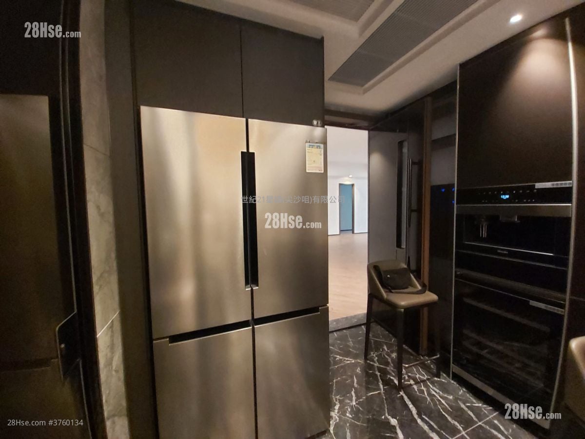 kitchen: Cullinan Sky Sell 4 Bedrooms , 3 Bathrooms 1,993 ft²