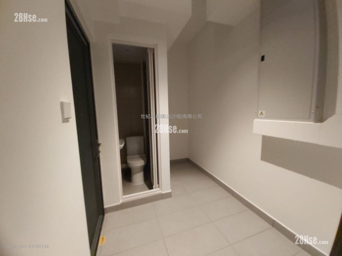 servant’s room: Cullinan Sky Sell 4 Bedrooms , 3 Bathrooms 1,993 ft²