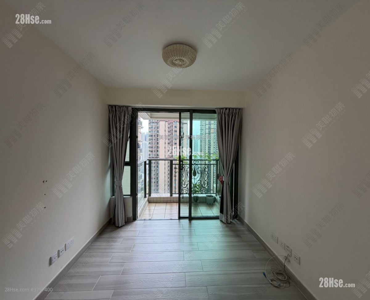 Residence Oasis Sell 2 Bedrooms , 1 Bathroom 509 ft²