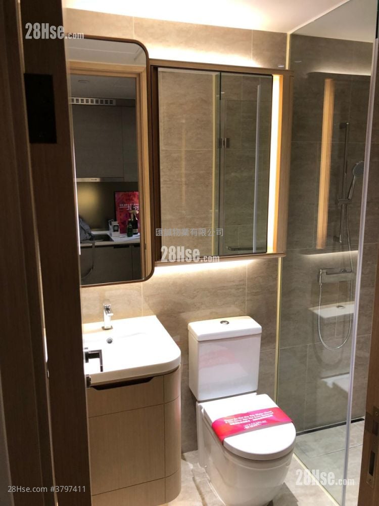 Upper East Sell Studio , 1 Bathroom 197 ft²