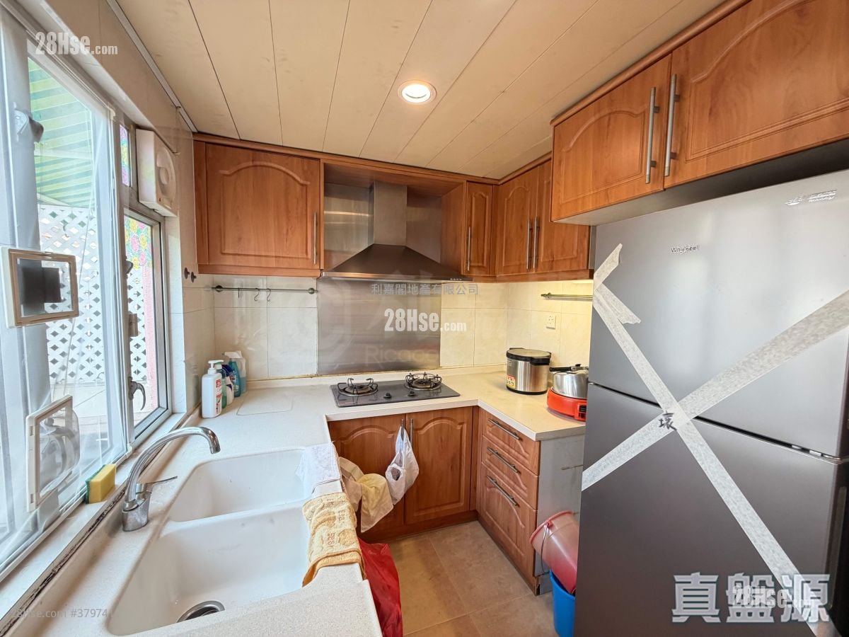 Fairview Park Sell 3 Bedrooms 950 ft²