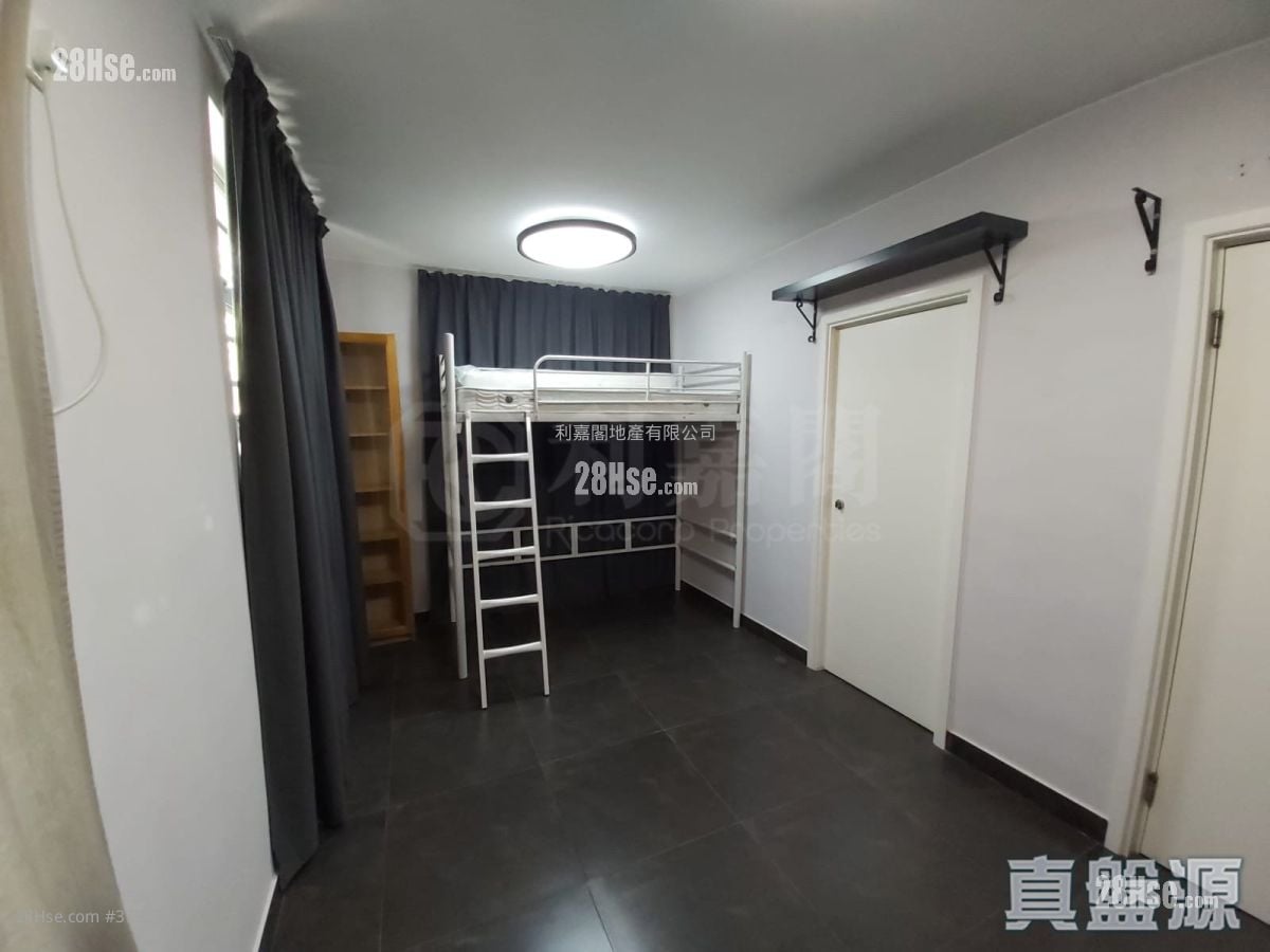 Viking Garden Sell 2 Bedrooms , 1 Bathroom 449 ft²