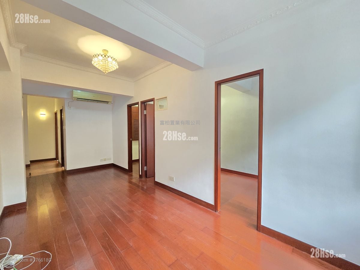 Sincere Western House Sell 2 Bedrooms , 1 Bathroom 476 ft²