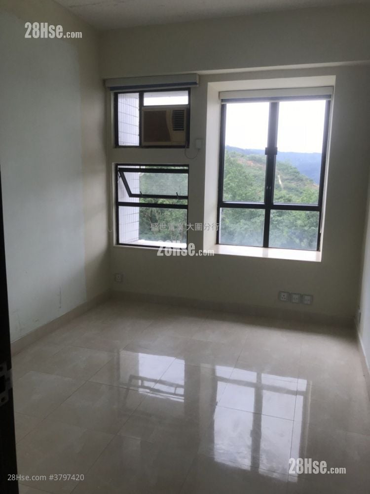 Greenwood Terrace Sell 3 Bedrooms , 2 Bathrooms 882 ft²