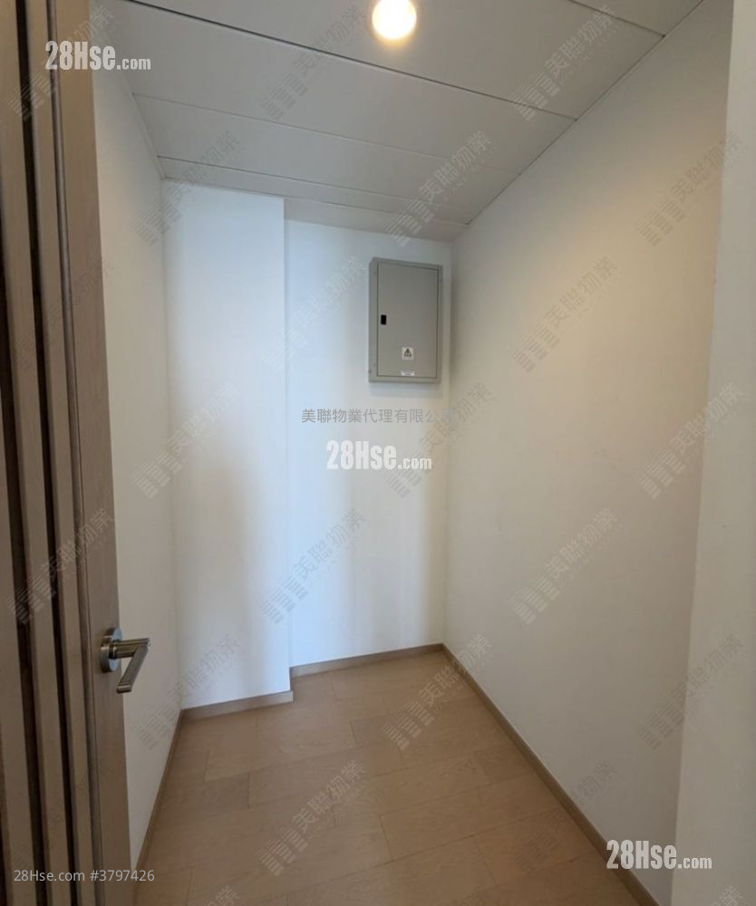 Lp6 Sell 4 Bedrooms , 2 Bathrooms 728 ft²