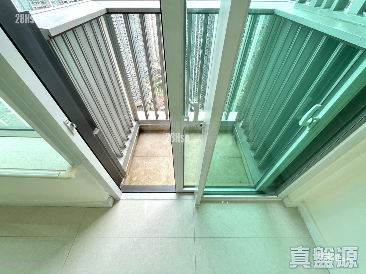 致蓝天 售盘 3 房 , 2 浴室 743 平方尺