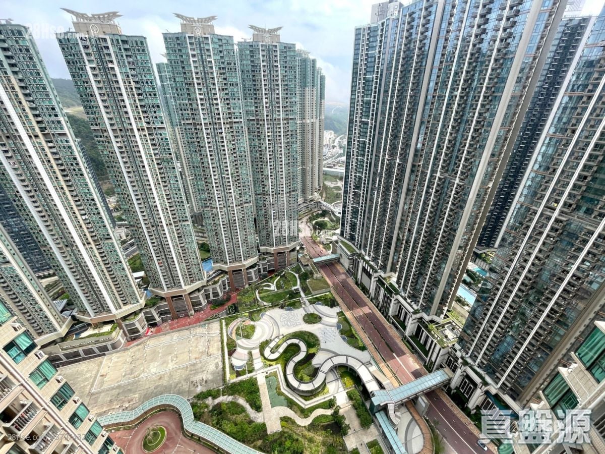 致蓝天 售盘 3 房 , 2 浴室 743 平方尺