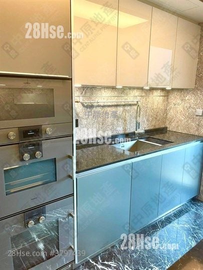 Ultima Rental 3 Bathrooms 902 ft²