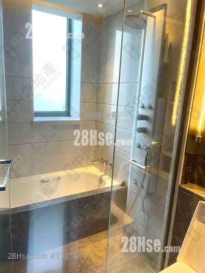 Ultima Rental 3 Bathrooms 902 ft²