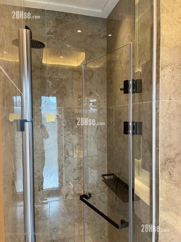 The Vantage Sell 1 Bedroom , 1 Bathroom 276 ft²