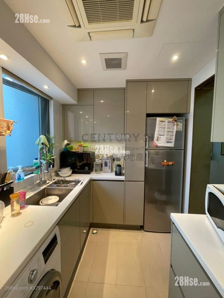 The Paramount Sell 3 Bedrooms , 3 Bathrooms 916 ft²