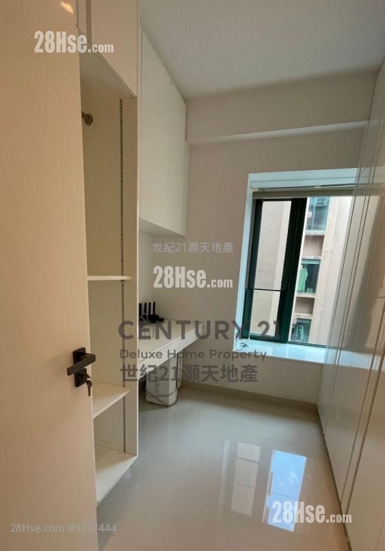 The Paramount Sell 3 Bedrooms , 3 Bathrooms 916 ft²