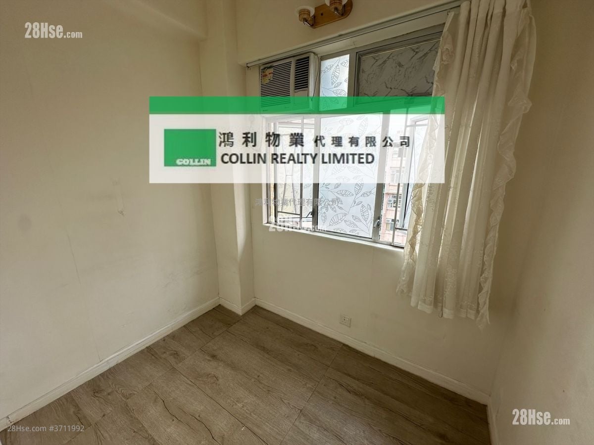 Golden Plaza Sell 2 Bedrooms , 1 Bathroom 301 ft²
