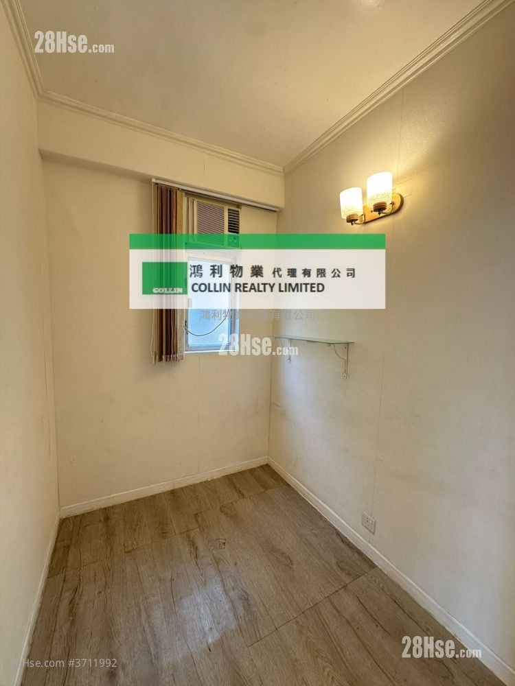 Golden Plaza Sell 2 Bedrooms , 1 Bathroom 301 ft²