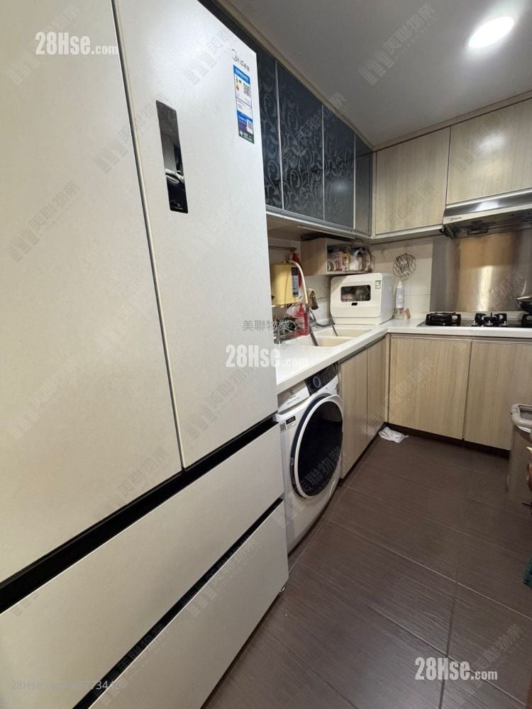 Vista Paradiso Sell 3 Bedrooms 733 ft²