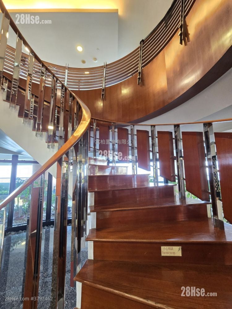 Cayman Rise Sell 3 Bedrooms , 2 Bathrooms 633 ft²