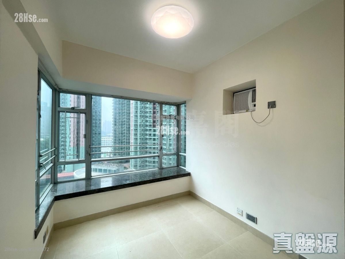 The Metro City Rental 3 Bedrooms , 2 Bathrooms 526 ft²