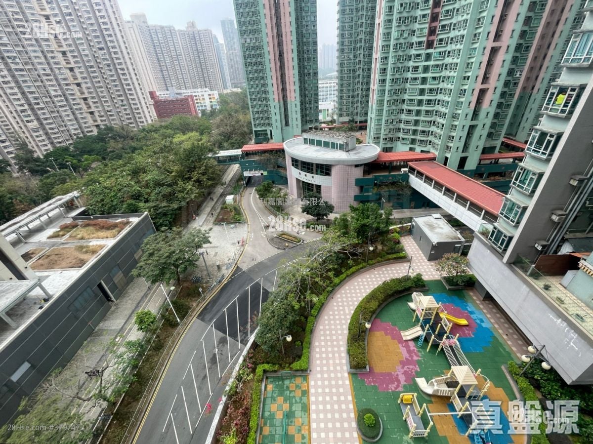 The Metro City Rental 3 Bedrooms , 2 Bathrooms 526 ft²