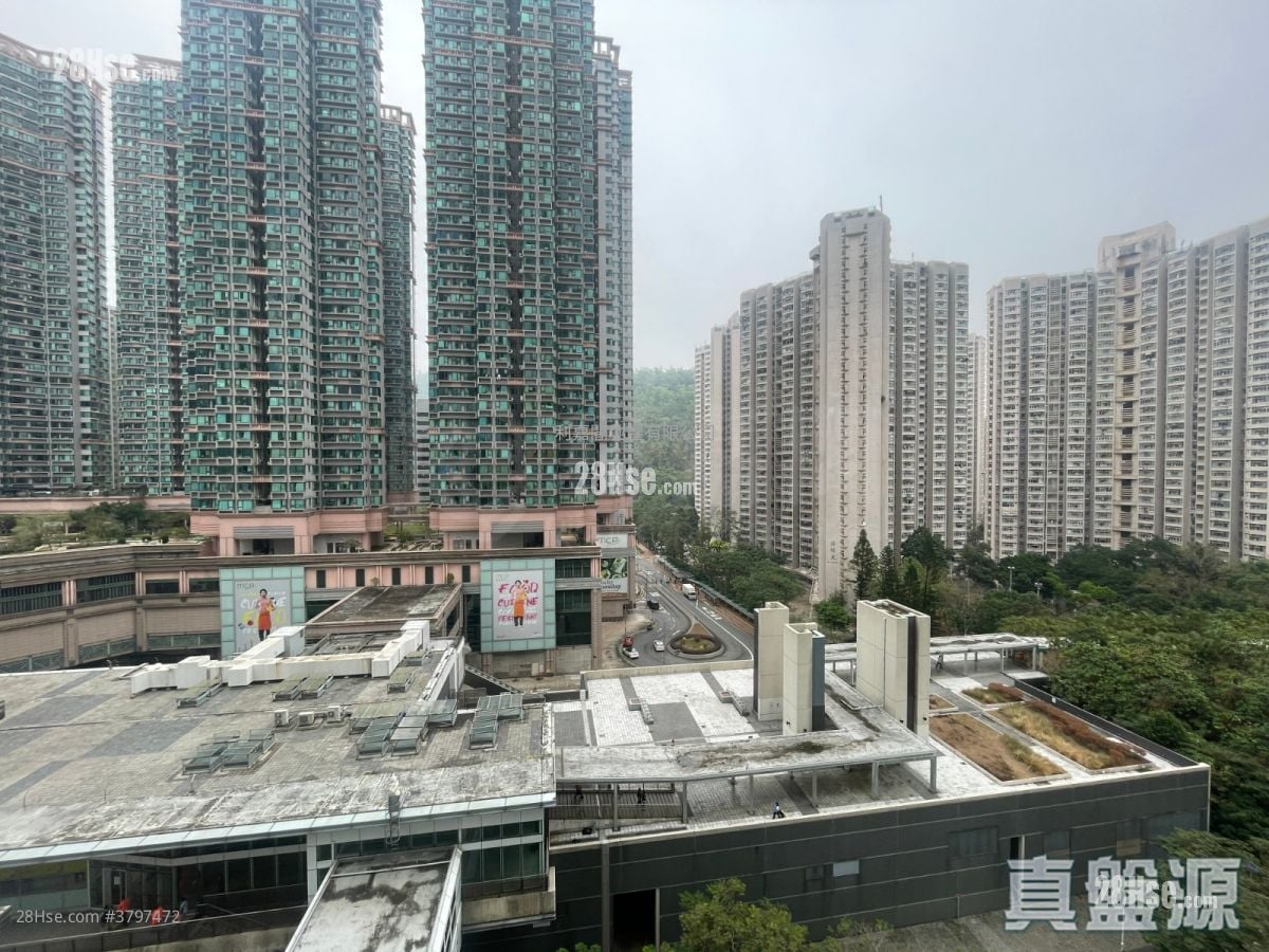 The Metro City Rental 3 Bedrooms , 2 Bathrooms 526 ft²