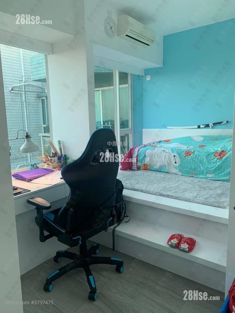 领峰 售盘 4 房 , 2 浴室 977 平方尺