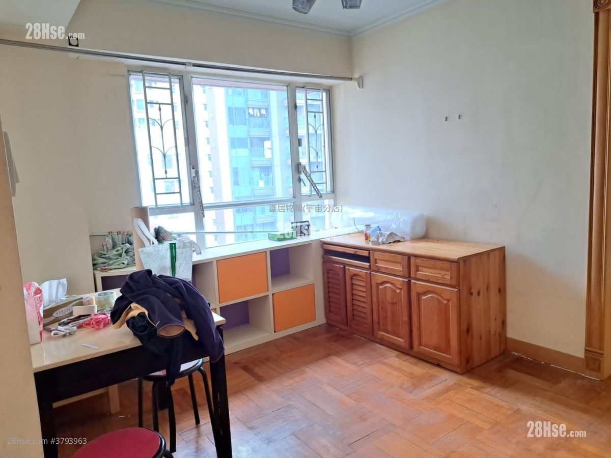 Cronin Garden Sell 3 Bedrooms , 2 Bathrooms 622 ft²