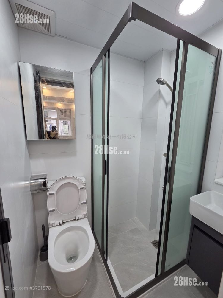 四海大厦 租盘 1 房 , 1 浴室 200 平方尺