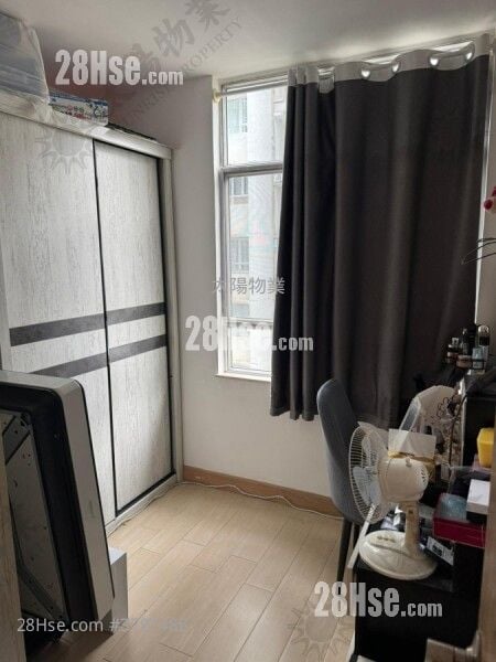 Whampoa Garden Sell 2 Bedrooms 466 ft²