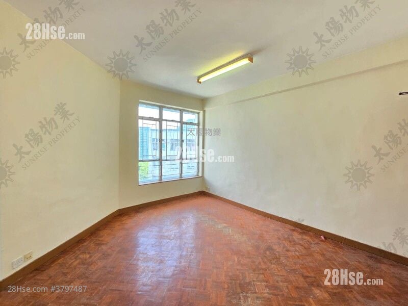 Whampoa Garden Sell 4 Bedrooms 797 ft²