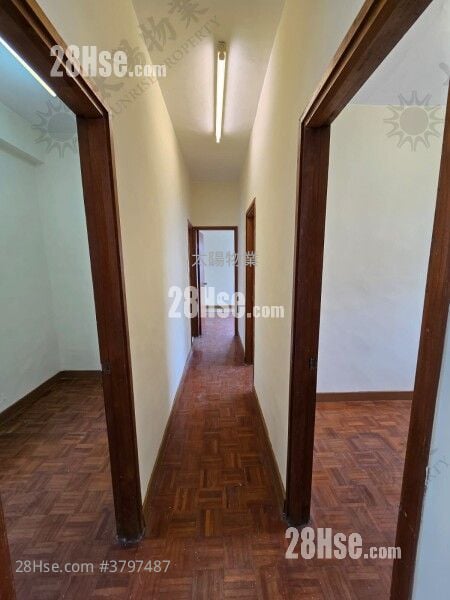 Whampoa Garden Sell 4 Bedrooms 797 ft²