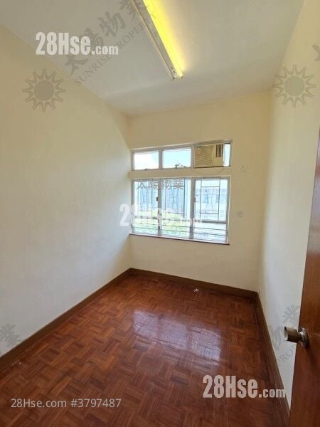 Whampoa Garden Sell 4 Bedrooms 797 ft²