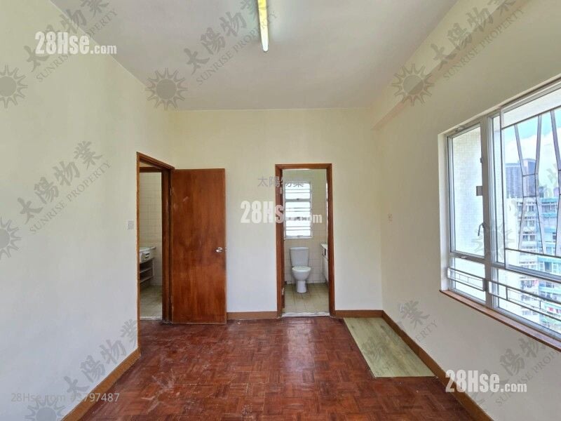 Whampoa Garden Sell 4 Bedrooms 797 ft²