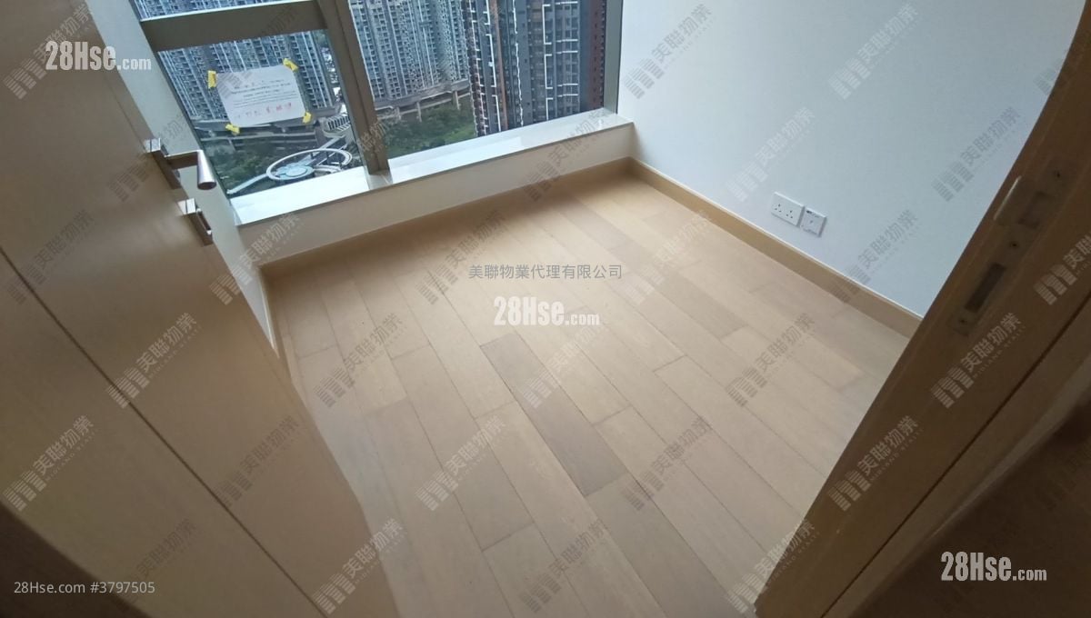 Marini Sell 2 Bedrooms , 1 Bathroom 458 ft²