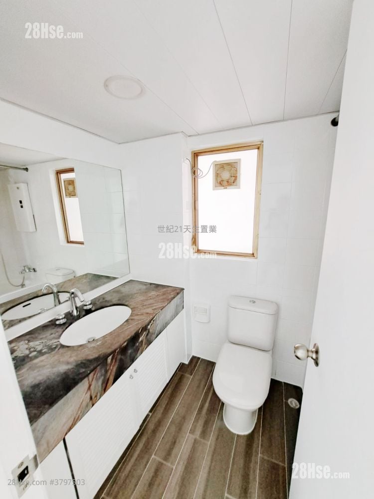 香港黄金海岸 租盘 4 房 , 3 浴室 1,069 平方尺